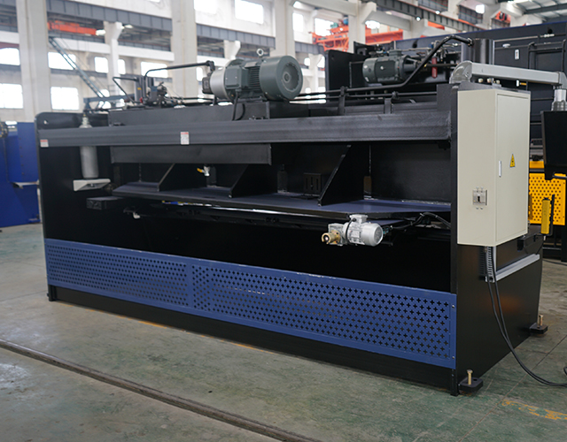 Machine de cisaillement de la guillotine hydraulique de 4x4000mm CNC pour la coupe en acier inoxydable
